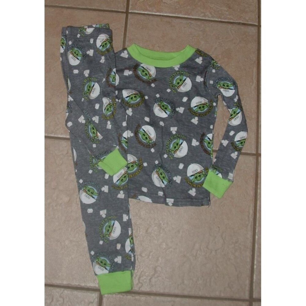 NEW Boys Sz 4 Snug Fitting STAR WARS Stretchy Cotton 2 Pc Pajamas Lounge Set